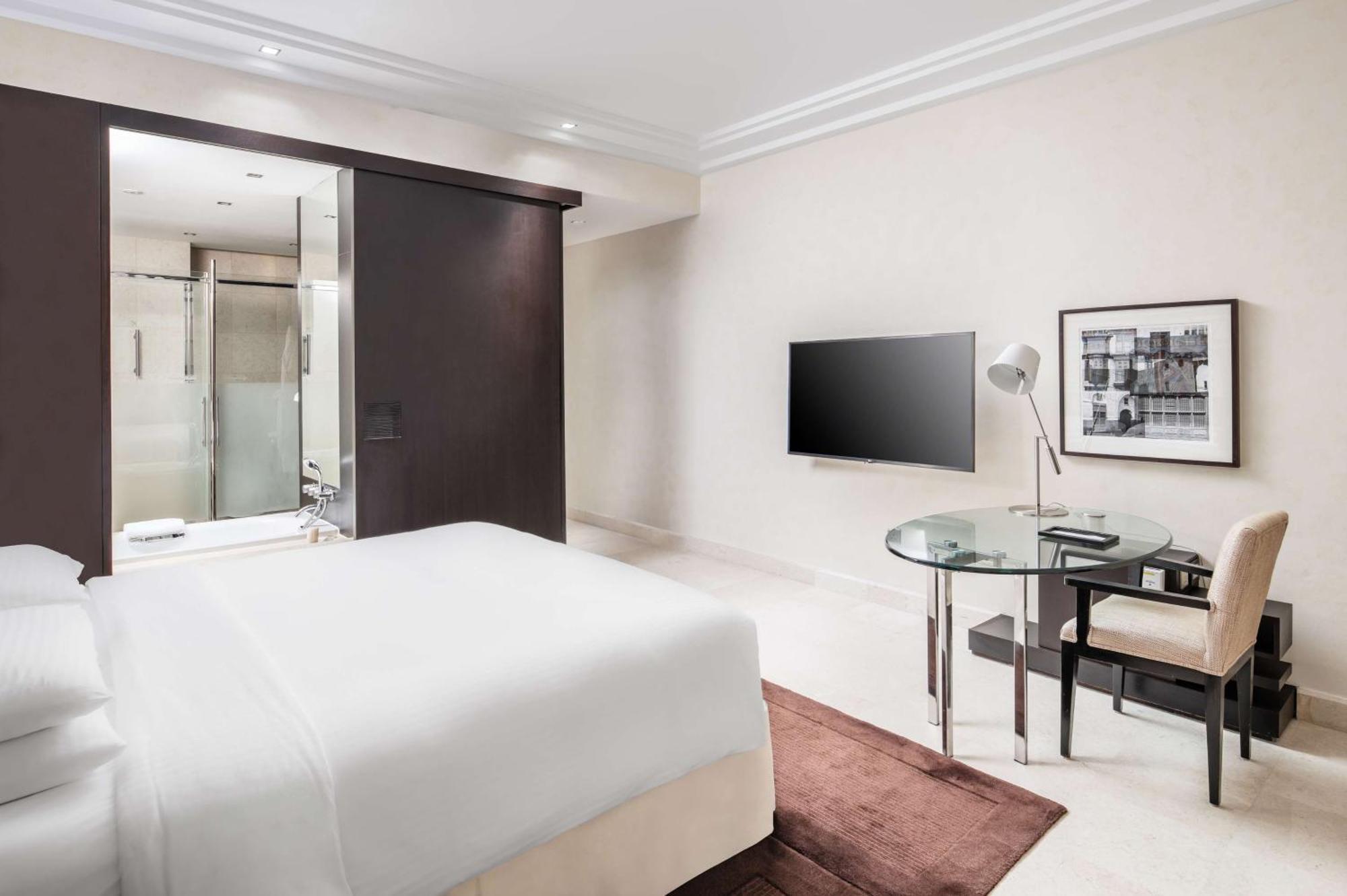 Resort Park Hyatt - Marina, Club And 5*